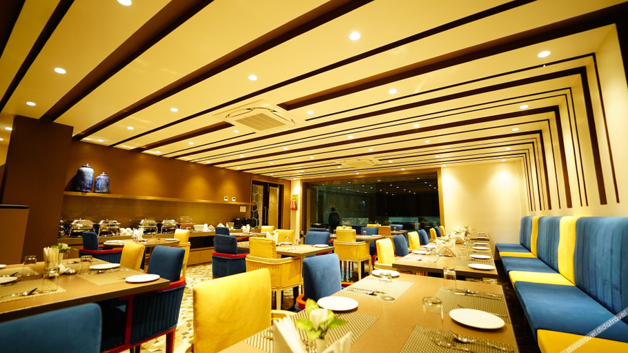 Food & Drinks 5, Five Elements Hotel Maplewood Premier Haldwani, Nainital