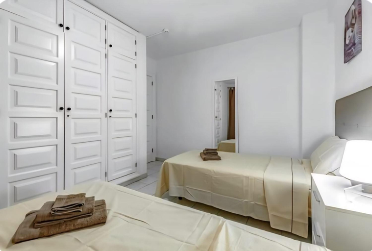 Bedroom 2, Magnificent beachfront apartment, Santa Cruz de Tenerife