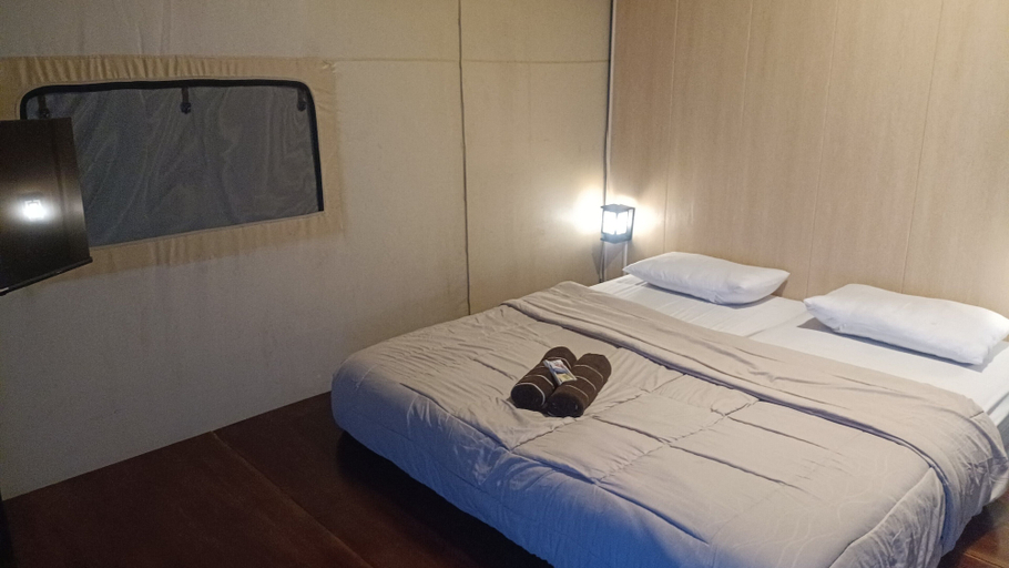 Room 4, royal mulia glamping, Kuningan