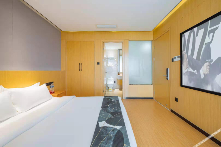 Bedroom 2, Blue Bay Holiday Hotel (Nanjing shazhichuan Aolai), Nanjing