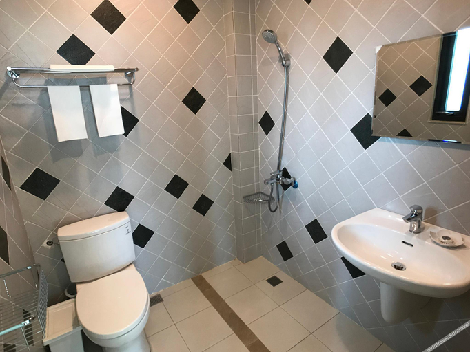 Bathroom, The Corner 10, Tainan