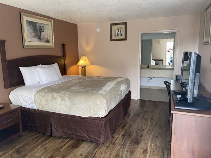 Others 2, Luxury Inn, Montgomery