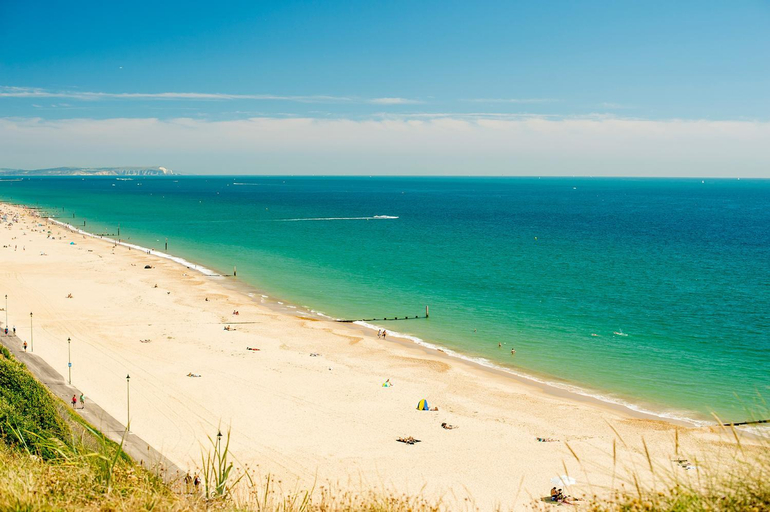 Others 5, Luxury Scandi Inspired 1 Bed Apartment, Bournemouth