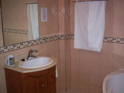 Bathroom, Hostal Mont Royal, Alicante
