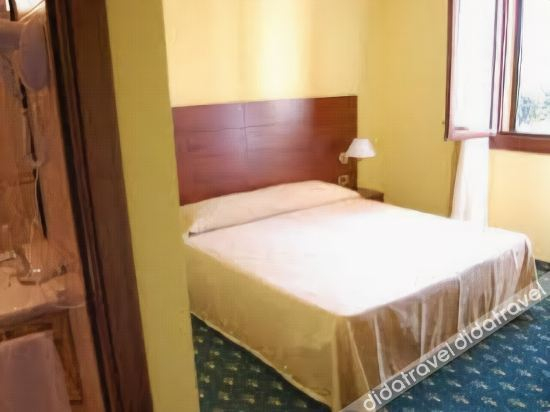 Others 5, President Hotel, Pistoia