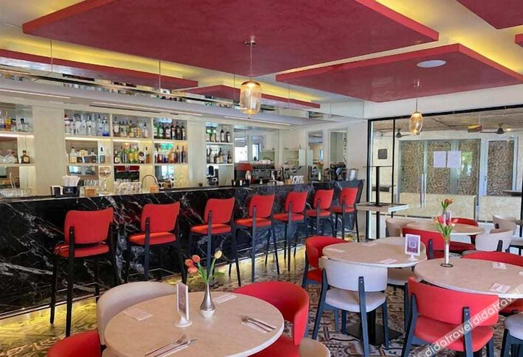 Food & Drinks 5, SOL CARIBE SUITES DELUXE Beach Club and Pool, Salvaleon de Higuey