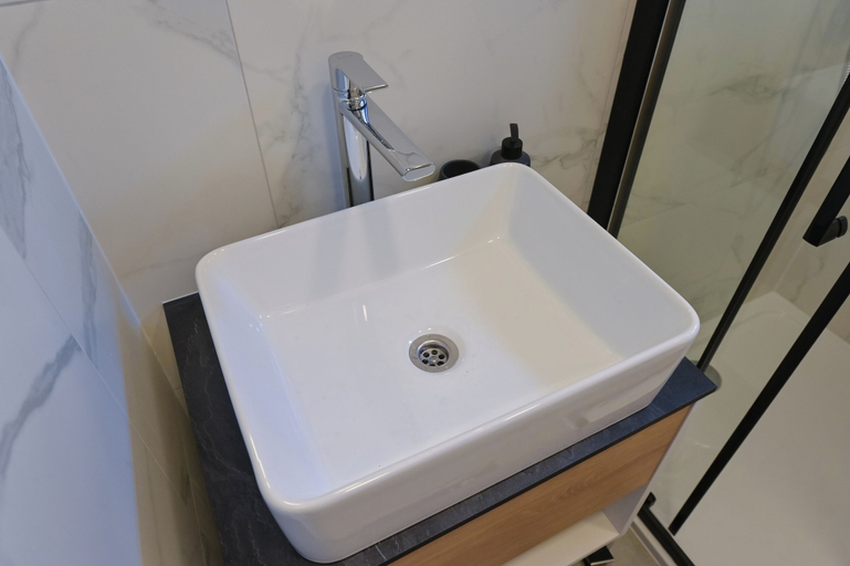 Bathroom 3, Double L House, Novalja