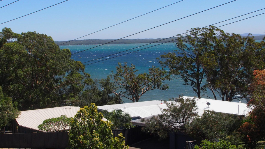Others 4, 3-Bedroom House -Government Road, 117a 'Pollys' View' - FREE WIFI & PET FRIENDLY, Port Stephens