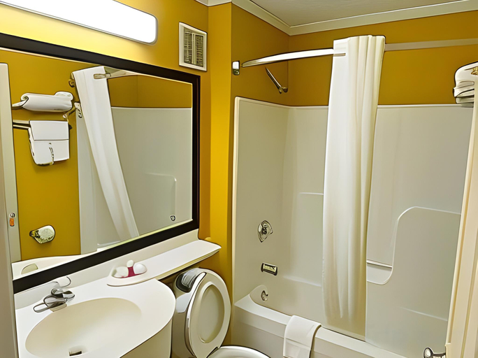 Bathroom 3, Super 8 Maumee/Toledo, Oh, Lucas