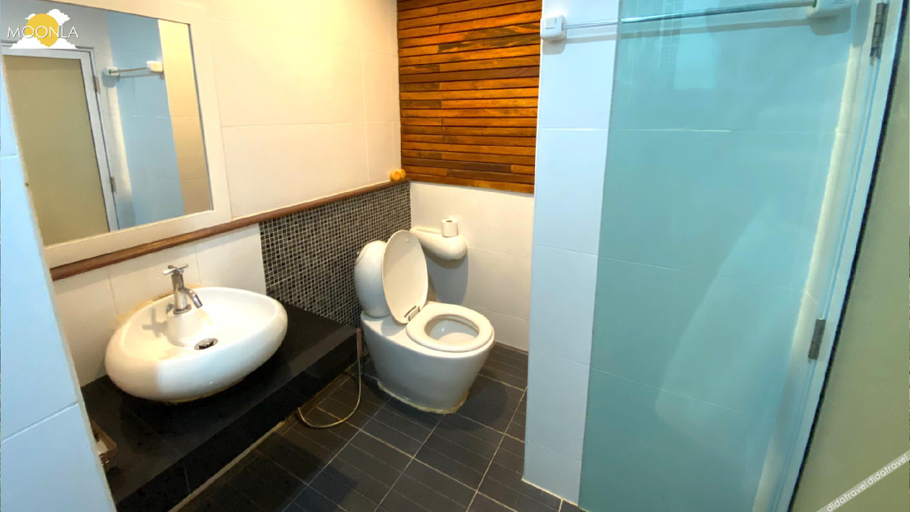 Bathroom 3, Moonla Boutique Resort, Hat Yai