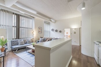 Others 2, TrustBnB, Philadelphia