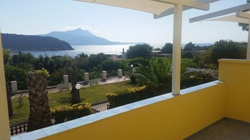 Others 5, Belvedere, Napoli