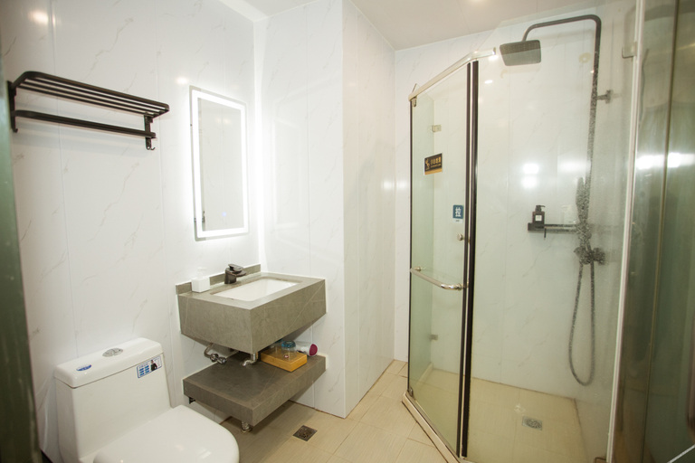 Bathroom 3, Shaoxing Qiyue Hotel(Lu Xun's Hometown Store), Shaoxing