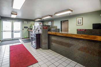 Lobby 3, Econo Lodge Laramie, WY, Albany