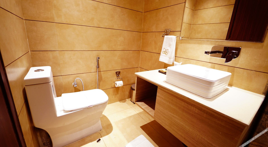 Bathroom 3, Five Elements Hotel Maplewood Premier Haldwani, Nainital