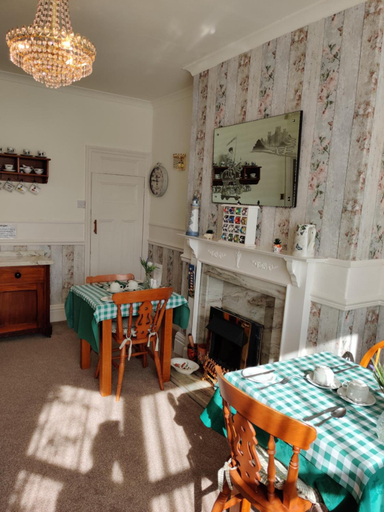 Food & Drinks 5, Cameron Court B&B, East Riding of Yorkshire