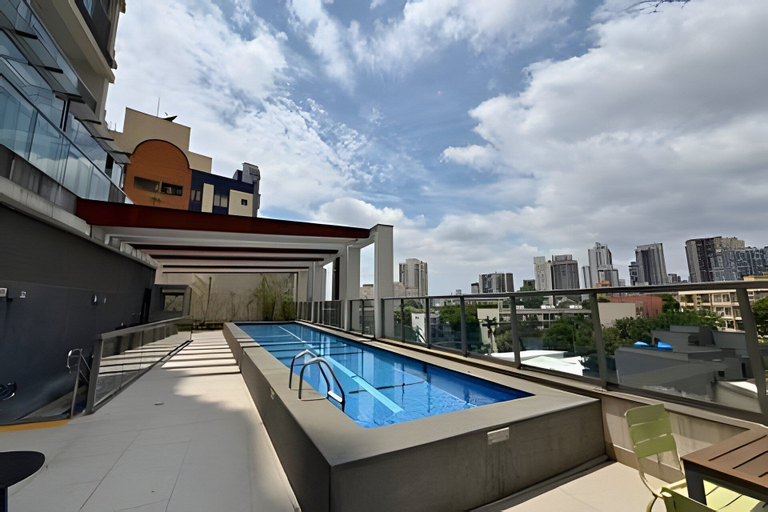 Pool 4, Dommy, São Paulo