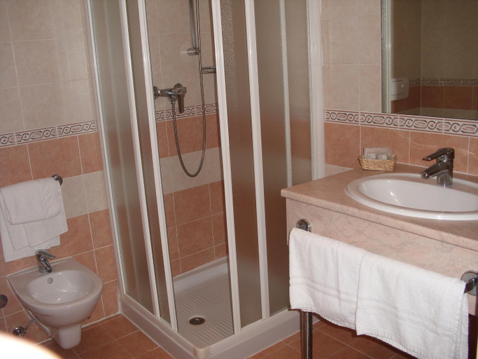 Bathroom 2, Palace Hotel Città, Trento