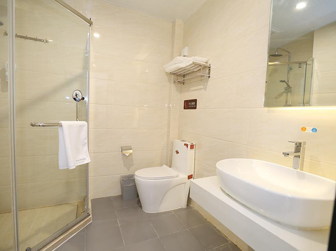 Others 4, 7 Days Premium·Baishan Jingyu Xinhua Road, Baishan