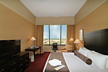 Others 3, Grand Tuscany Hotel, Houston