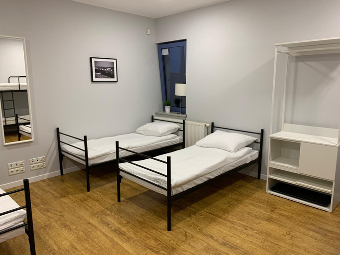 Bedroom 5, Przystanek Sopot Plaza, Sopot