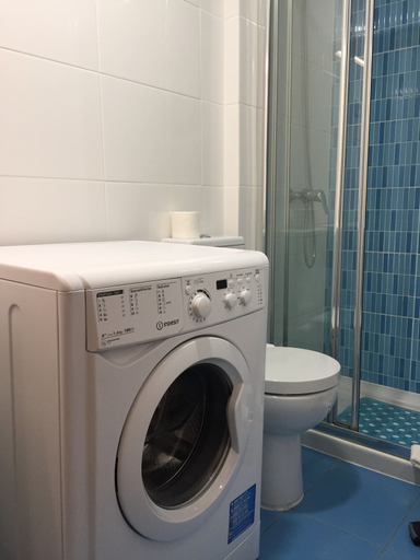 Bathroom 5, Apartments Center Lisboa, Lisbon