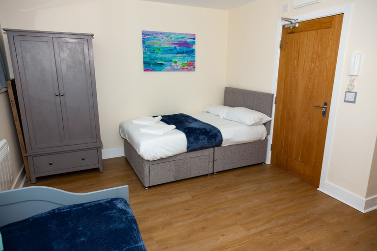 Bedroom 2, AA Alexander House, Newcastle upon Tyne