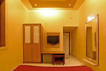 Guestroom 3, Zo Shivam Railway Station, Pune