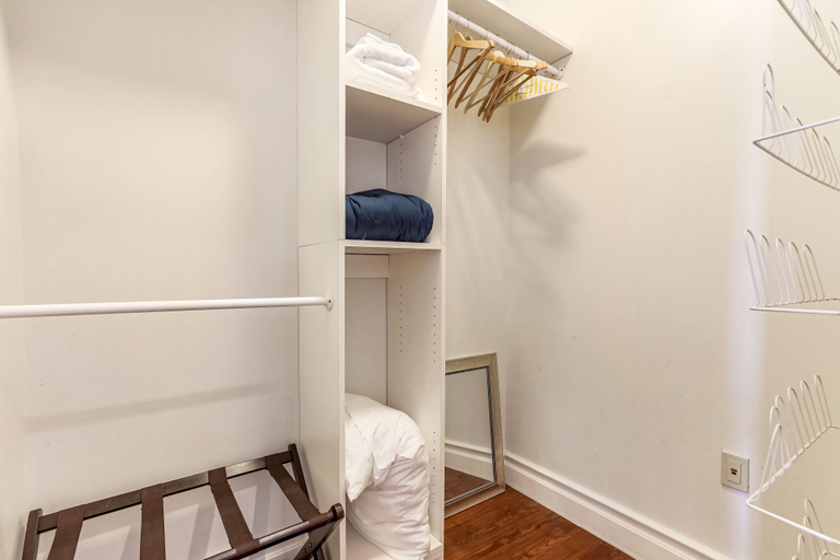 Bedroom 2, Luxury 4BR With Private Rooftop Deck, Orleans