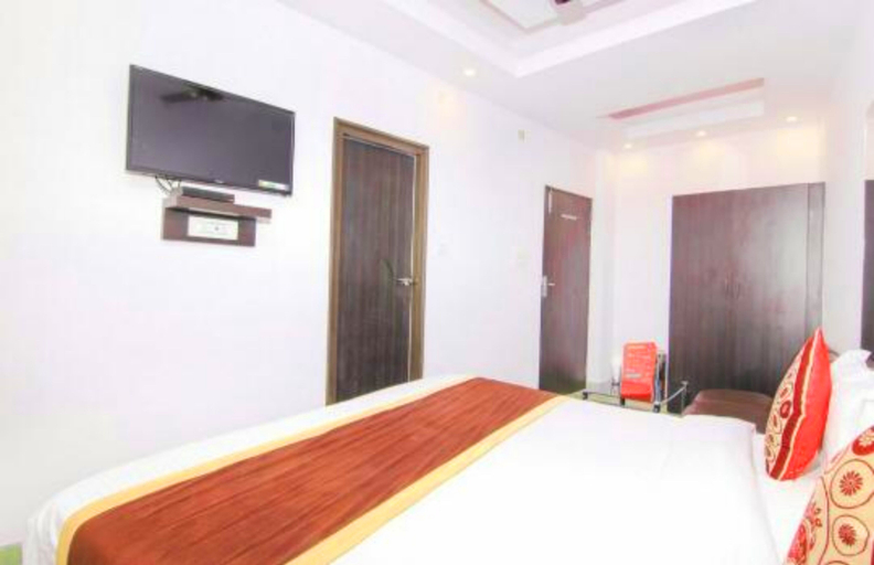 Bedroom 2, Goroomgo Rajput Charbagh Lucknow Near Railway Station, Lucknow
