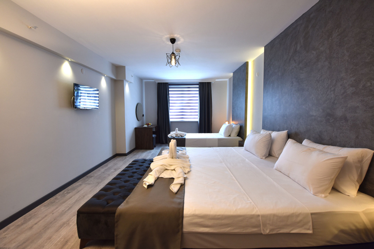 Others 4, Sunflower Otel, Merkez