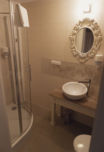 Bathroom 4, Prudentia Hotels Adler, Wieruszów