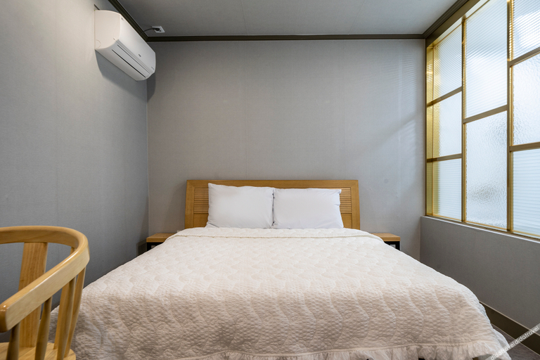 Others 4, Hwagok Union, Gangseo