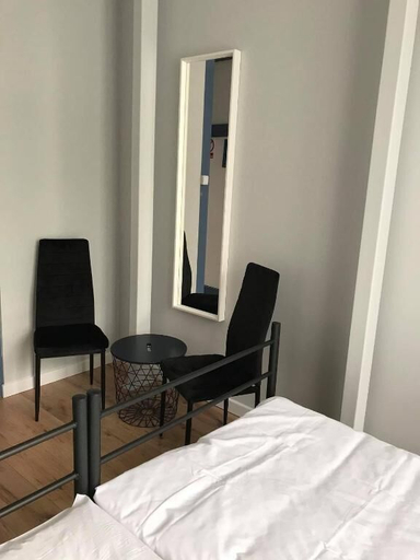 Bedroom 4, Przystanek Sopot Plaza, Sopot