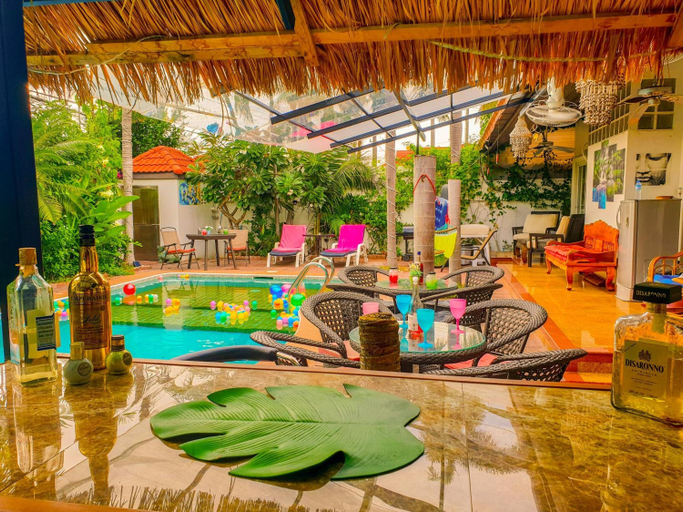 Food & Drinks 5, Siri Villas, Pattaya