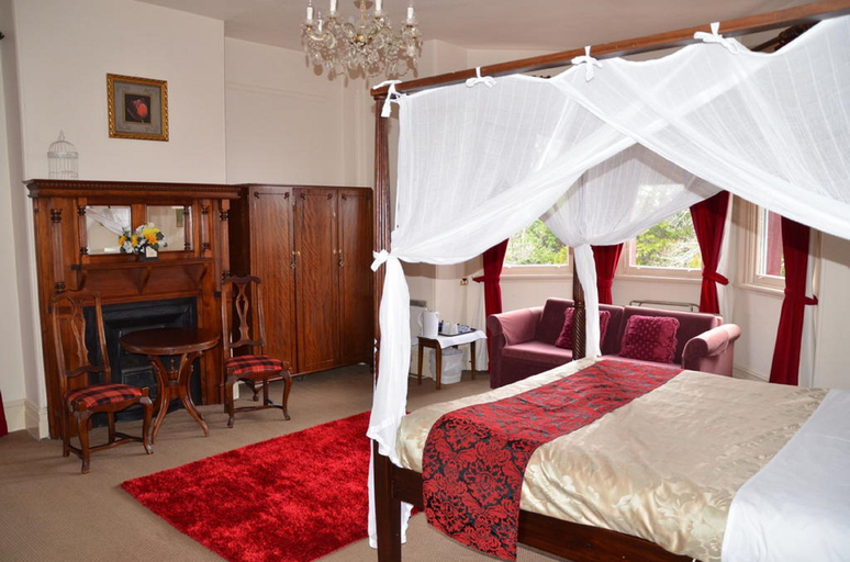 Bedroom 2, Leura House, Blue Mountains