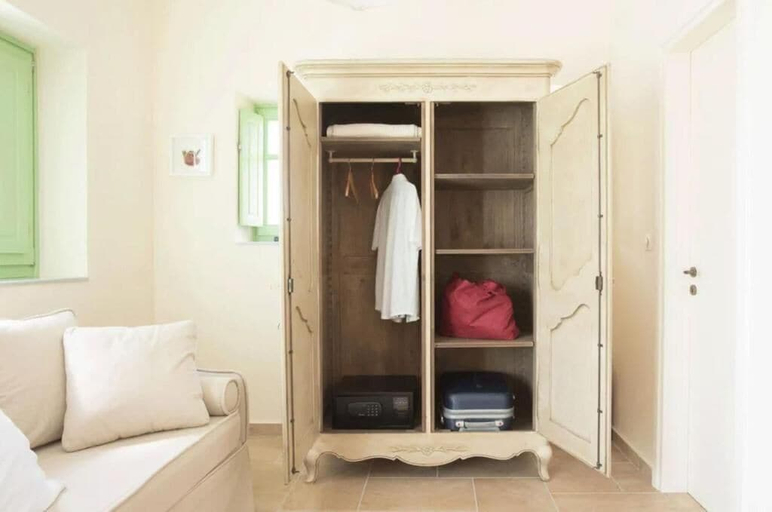 Interior, Alkyon Seaside Studios, Peloponnese