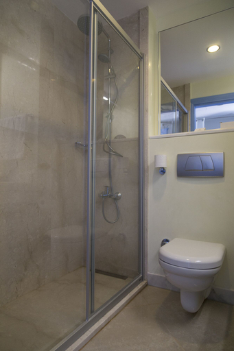 Bathroom 3, Port Alacati Hotel, Çeşme