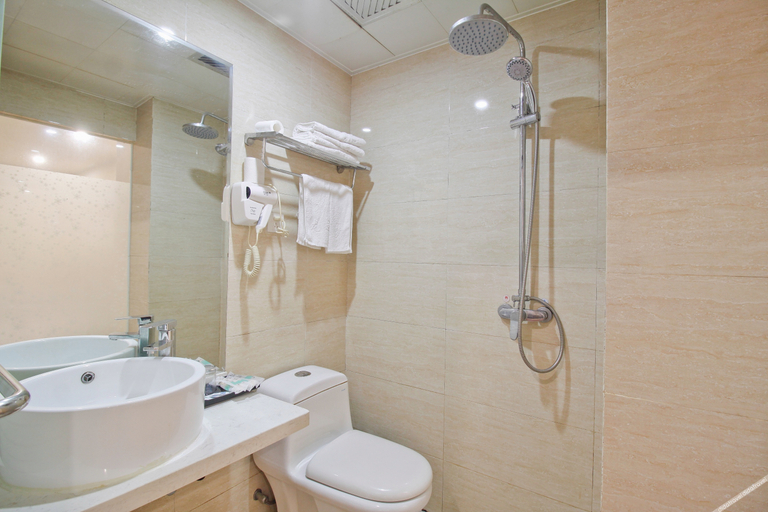 Bathroom 5, qingningliansuojiudian, Hefei