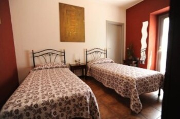 Others 4, Locanda Al 5, Milano