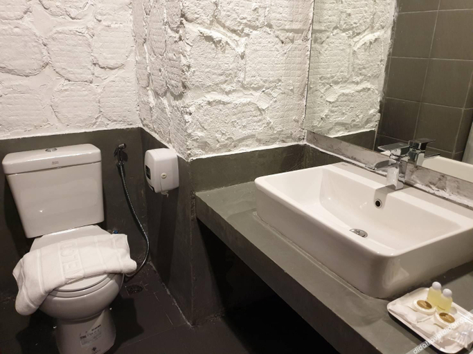 Bathroom, Southern View Hotel Pattani, Nong Chik