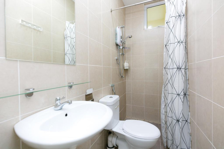 Bathroom 3, GreyWalls Scandinavian House by Sanguine, Pulau Penang