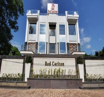Featured Image, Red Carlton, Kanpur Nagar