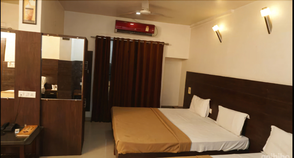 Others 2, Hotel Anushree, Jabalpur