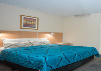 Others 4, Airolodge International Motel, Hamilton