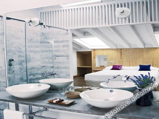 Others 5, Hotel Ayllon, Segovia