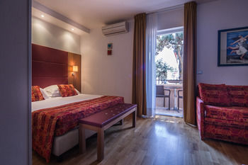 Others 4, Hotel Daniele, Udine