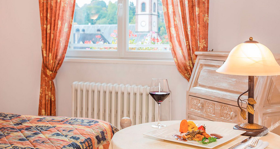 Bedroom 3, Hotel Restaurant Le Bristol, Bas-Rhin