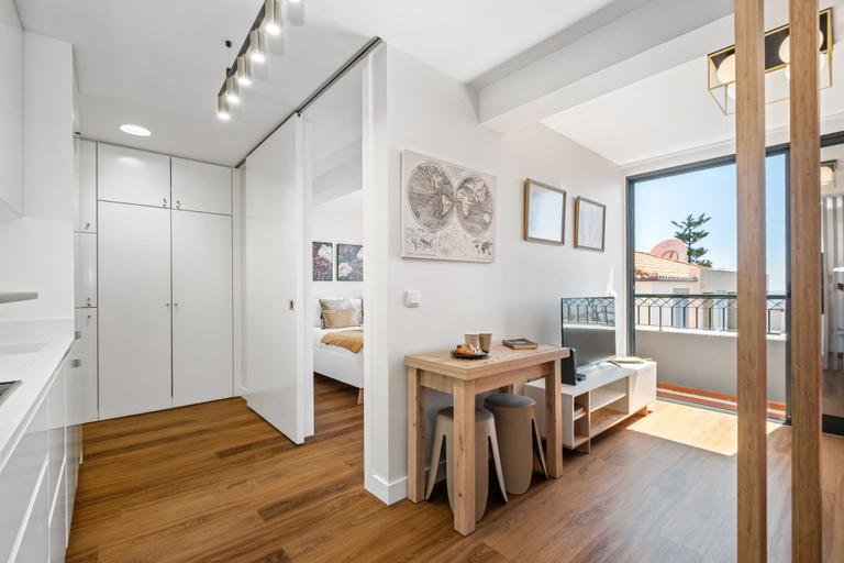 Room 5, Imperatriz 3F by Homie, Funchal