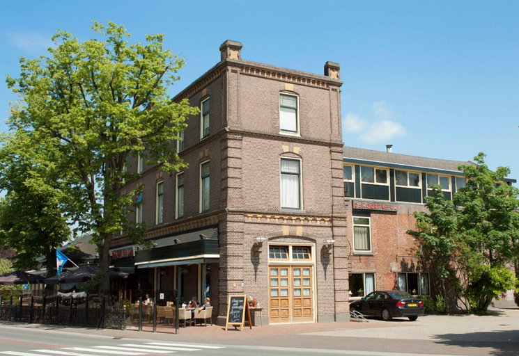 Others 4, Hotel de Roode Leeuw, Wisch